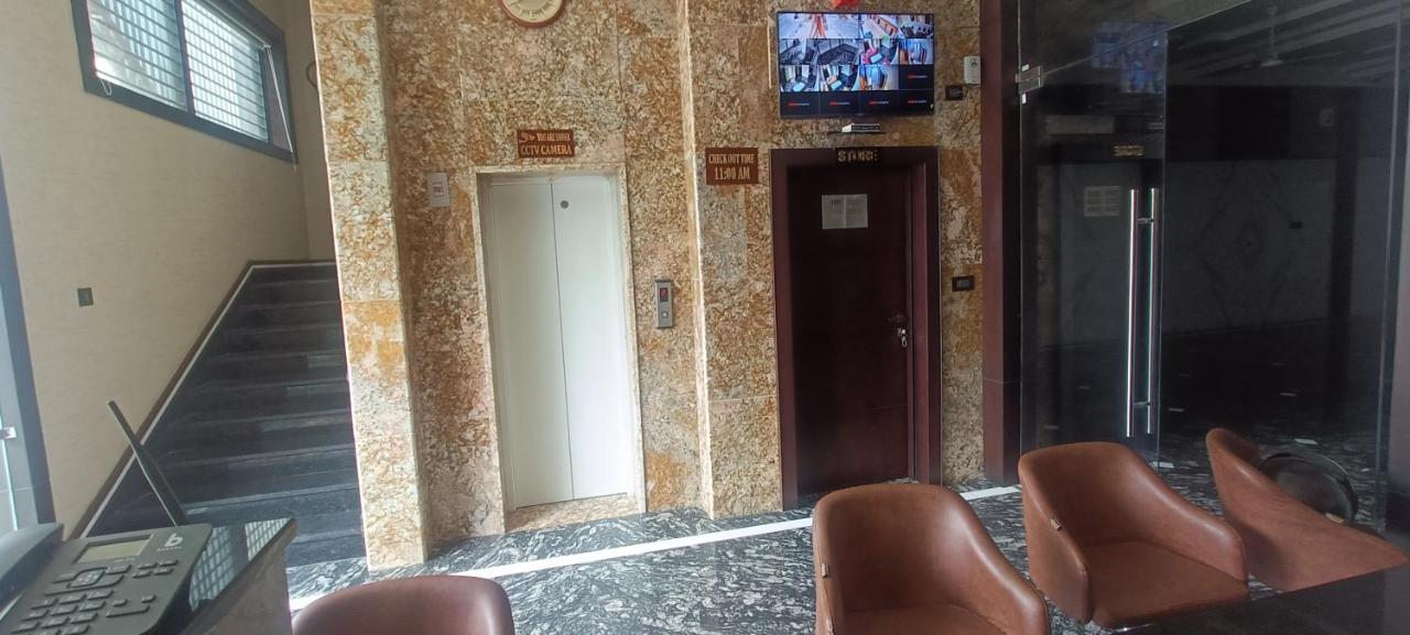 Hotel Sadhana Palace Матхура Екстер'єр фото